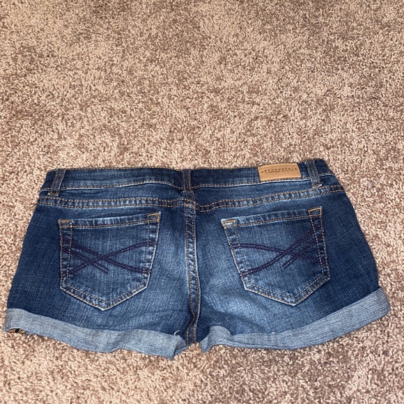 Aeropostale Shorty Shorts - Picture 2 of 3